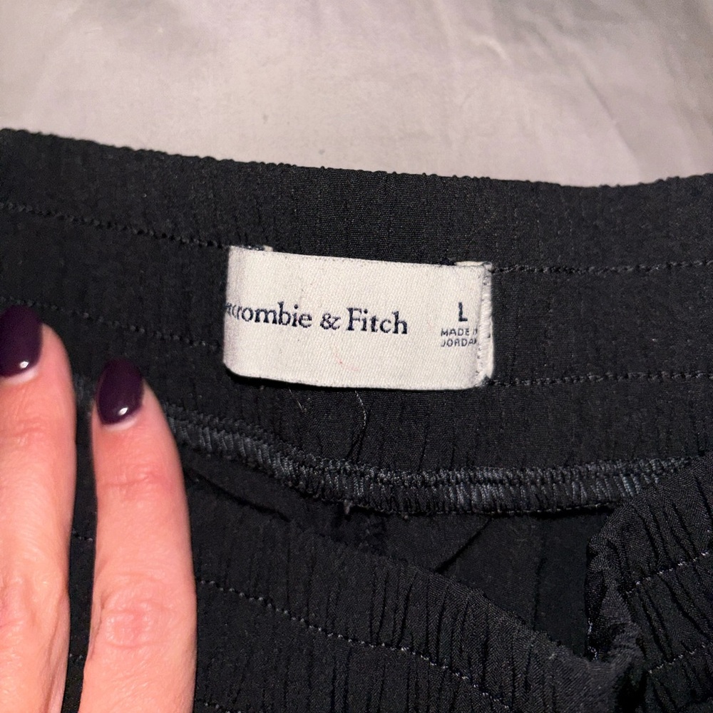 Abercrombie & Fitch Black Relaxed Fit Pants - Picture 3 of 4